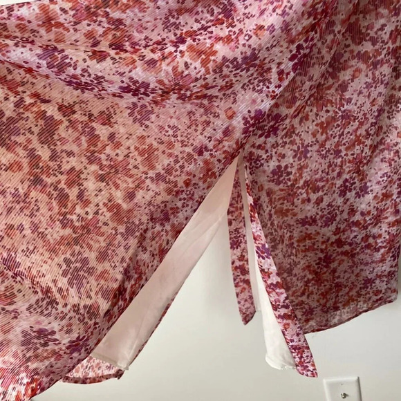 Banana Republic Smocked Maxi Dress in Pink Floral Size 4 - Picture 6 of 8